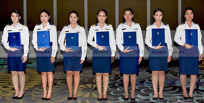 Royal Thai Navy officers with the signed memorandums of understanding (MOUs)