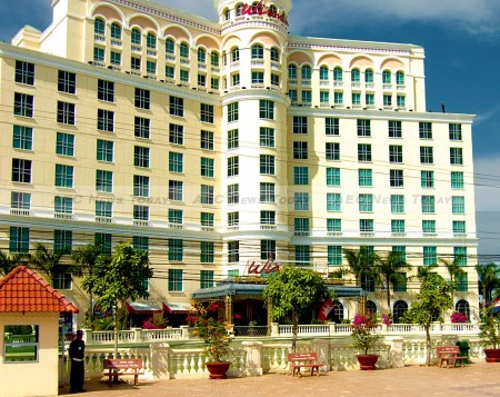 Winn Cambodia Casino & Resort at Svay Rieng, modelled on the Bellagio Hotel and Casino in Las Vegas - 40% of total international travel credit generated from casinos