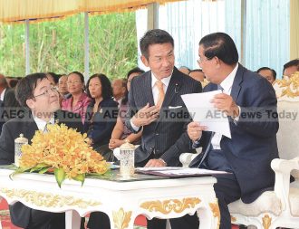Cambodia Prime Minister Hun Sen and Japanese vice-minister for foreign affairs Kiyoshi Odawara at the opening of Sunrise Japan Hospital, Phnom Penh