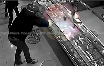 Comedy central: hi-tech glass foils Malaysian gold shop thieves (video)