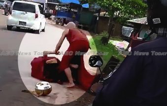 Oh my Buddha: Myanmar Buddhist monks in roadside punch-up (video)