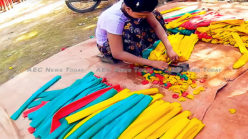 Watch the Mon artisans of Bilu Kyun make rubber bands and other handicrafts (video)