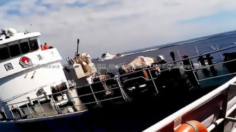 Chinese coast guard chases down, rams fleeing Vietnamese fishing boat (HD video)