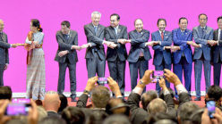 Oh dear, Mahathir: Asean Summit bad-boy stands his ground (photo gallery)