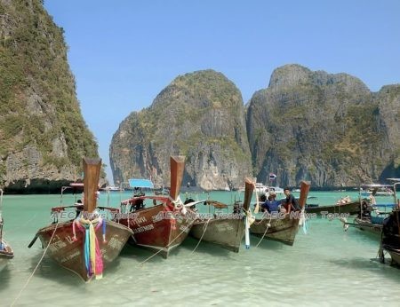 Thailand announces an extension of Maya bay's closure for another two years