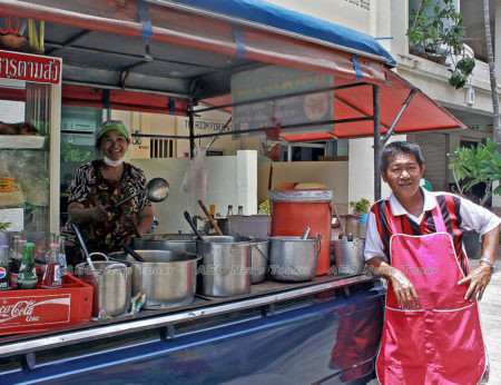 With support mobile food carts and markets can be implemented by those from shut-down markets