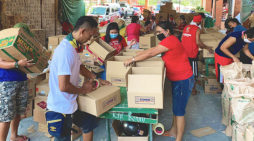 City’s poorest helping to feed Valenzuela City amidst coronavirus pandemic (gallery)