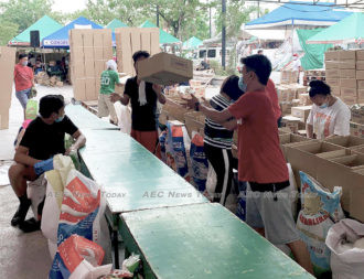 Bagong Kaunlaran HOAI helping feed the people during the COV-19 lockdown of Valenzuela City