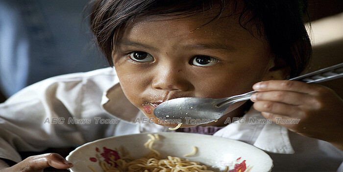 Feeding Cambodia's hungry children amid COVID-19 and saving the environment too